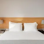 Elegant Flat In Benfica - 10 Min To Center شقة