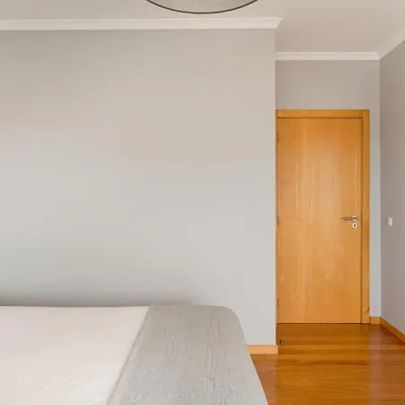 Elegant Flat In Benfica - 10 Min To Center * Lisbon