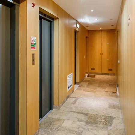 Elegant Flat In Benfica - 10 Min To Center Lisbona