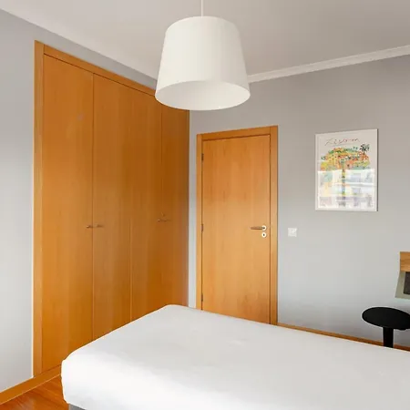 Elegant Flat In Benfica - 10 Min To Center Lägenhet *