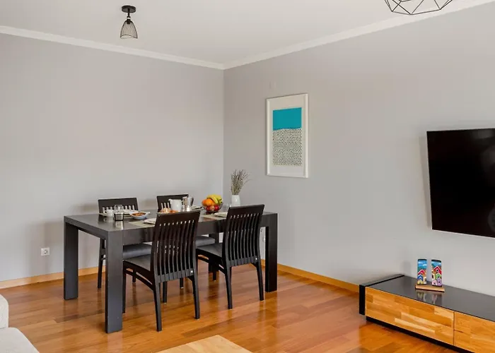 Elegant Flat In Benfica - 10 Min To Center Apartment